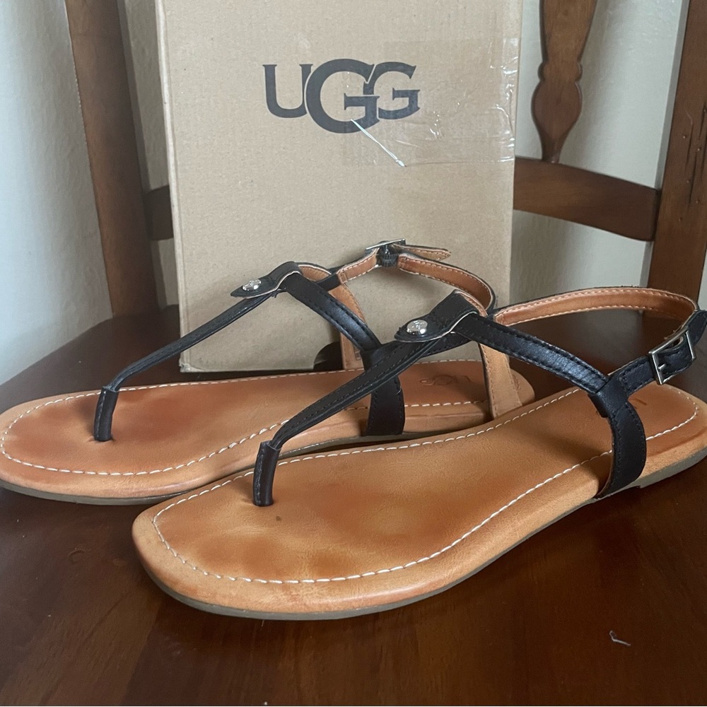 Ugg Madeena Sandals